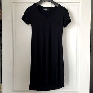 Lulu’s basic black t-shirt dress size small